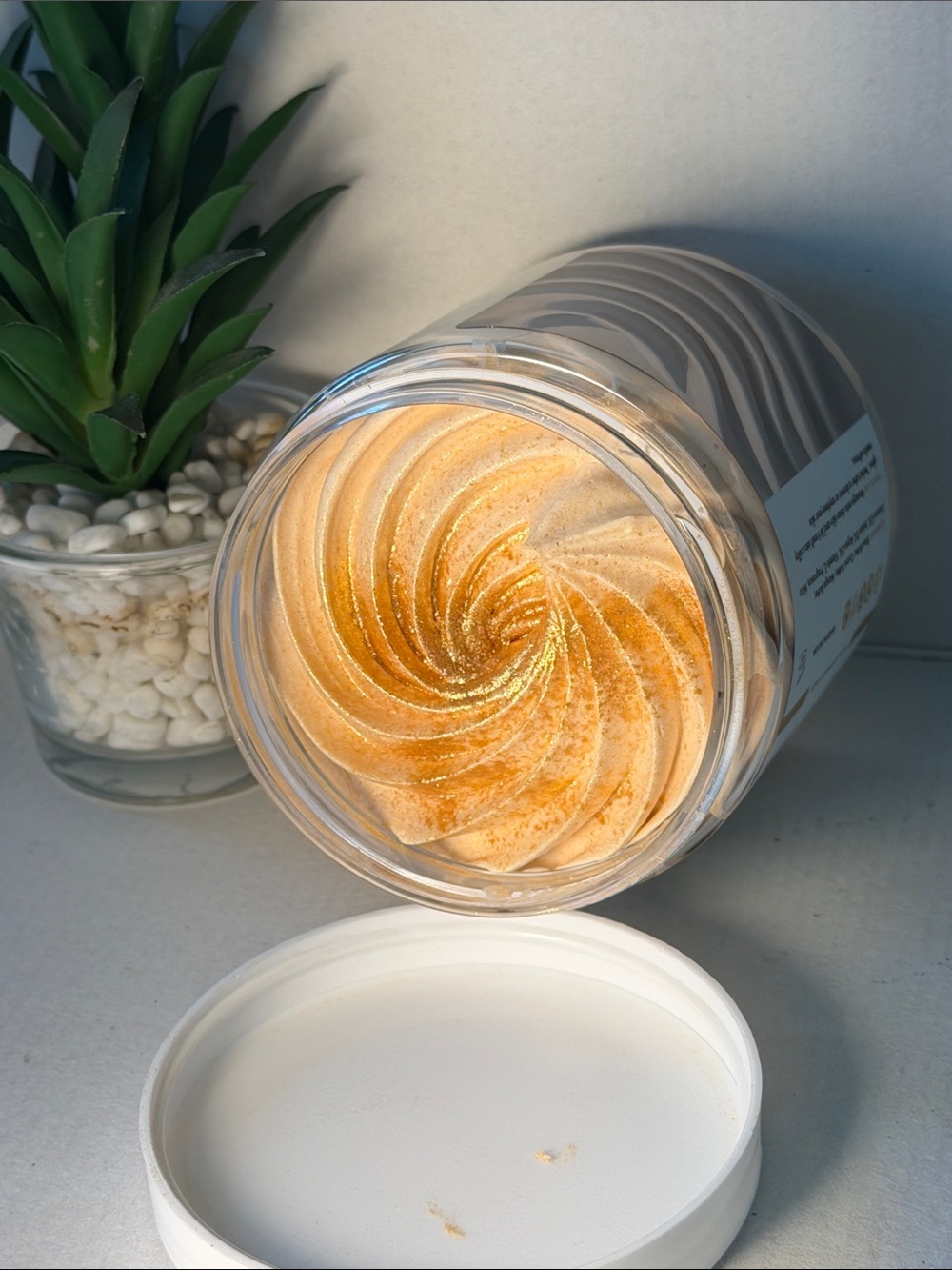 ๐$10๐Aminnah Velvet Cashmere Whipped Body Butter 8oz - Picture 2 of 2